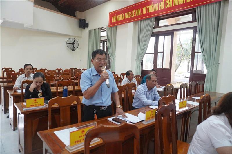 Đại biểu thảo luận tại hội nghị Đại biểu thảo luận tại hội nghị