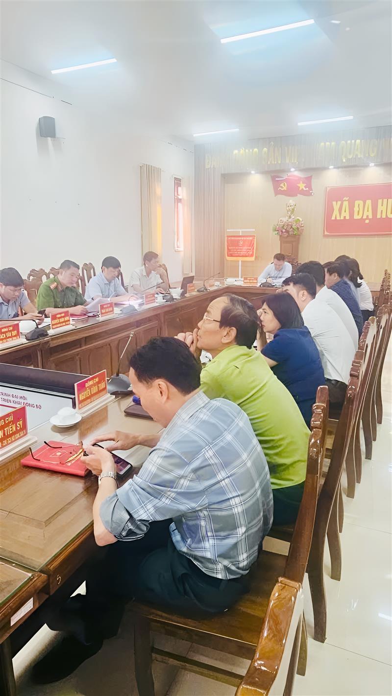 Đại biểu dự hội nghị trực tuyến