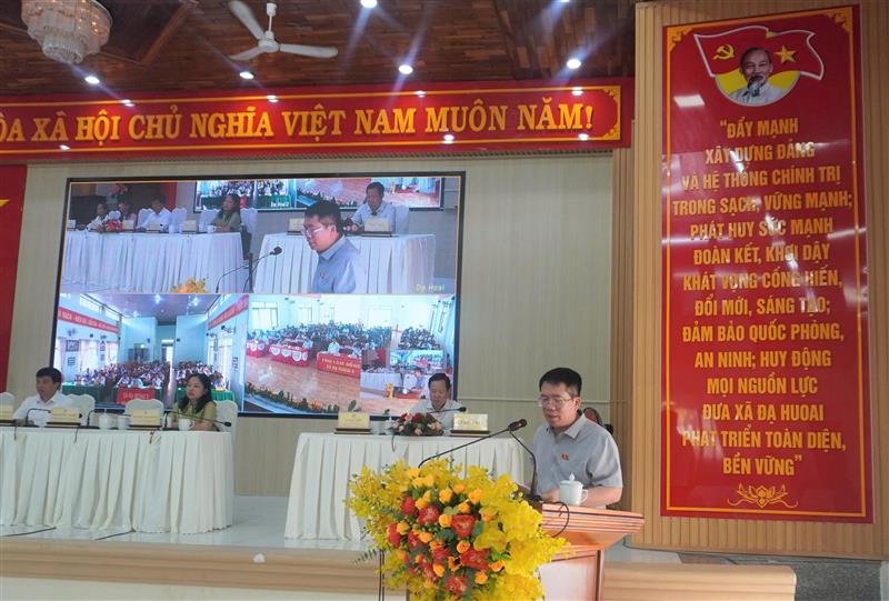 ứng viên trình bày chương trình hành động