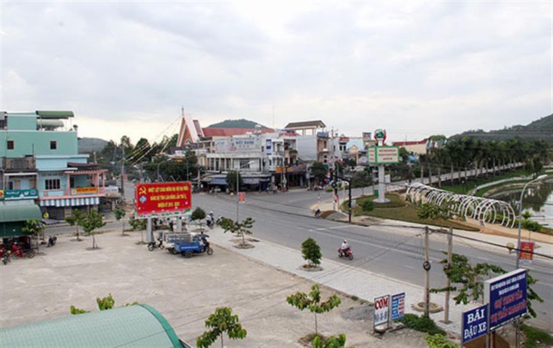 Thị trấn Mađaguôi sau 30 năm hình thành và phát triển. Ảnh: KHÁNH PHÚC