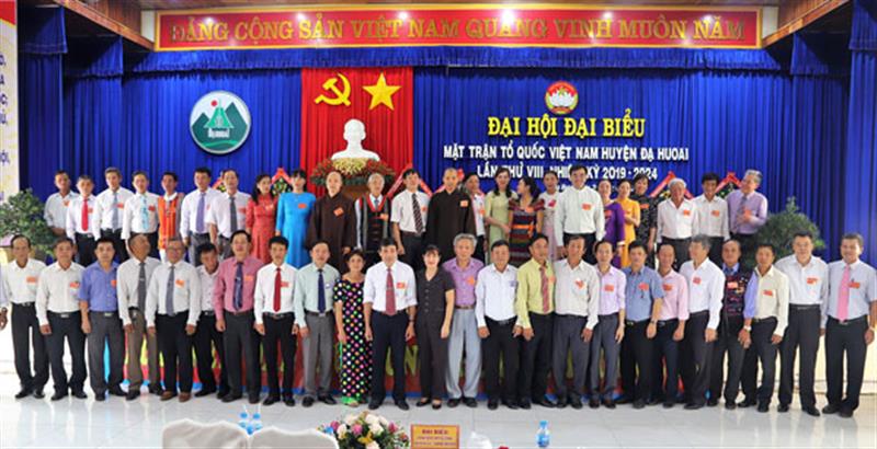 Ủy viên Ủy ban MTTQ huyện Đạ Huoai nhiệm kỳ 2019 - 2024 ra mắt Đại hội