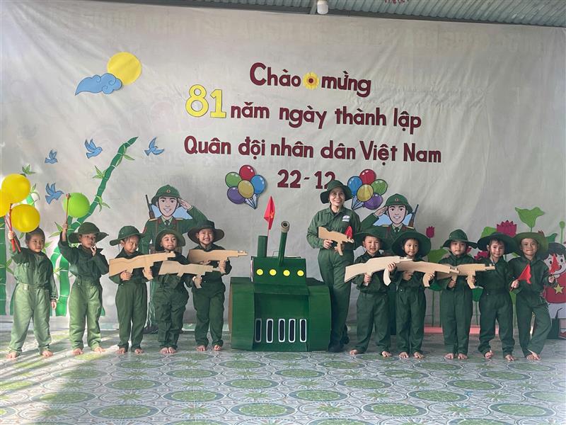 Hoạt động Bé làm chiến sĩ