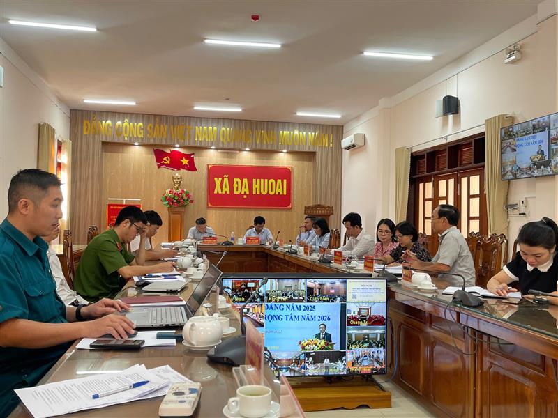 Đại biểu dự hội nghị tại điểm cầu xã Đạ Huoai.