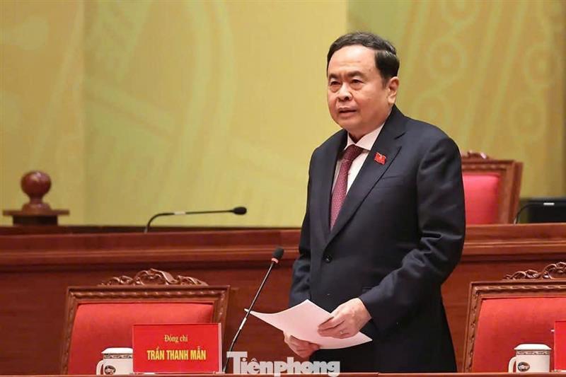 Đồng chí Trần Thanh Mẫn, Ủy viên Bộ Chính trị, Chủ tịch Quốc hội điều hành phiên họp.