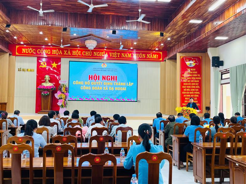 Hình ảnh hội nghị công bố các Quyết định