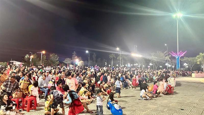 Các hoạt động văn nghệ, thể thao trong chuỗi sự kiện chào mừng thành công Đại hội toàn quốc lần thứ XIV của xã Đạ Huoai Các hoạt động văn nghệ, thể thao trong chuỗi sự kiện chào mừng thành công Đại hội toàn quốc lần thứ XIV của xã Đạ Huoai