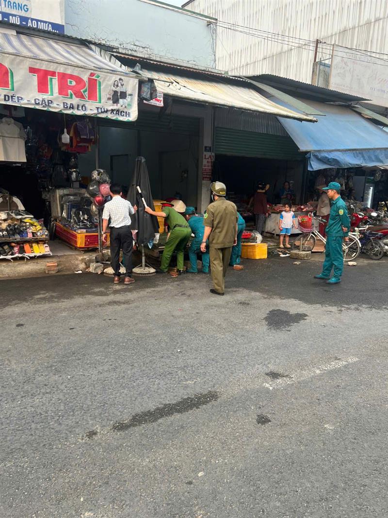 Một số hình ảnh của buổi ra quân