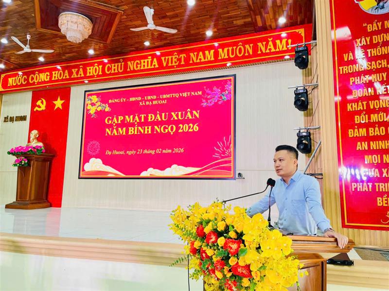 Đ/c Nguyễn Tiến Dũng – TUV – Bí thư Đảng uỷ - Chủ tịch HĐND xã phát biểu chúc mừng