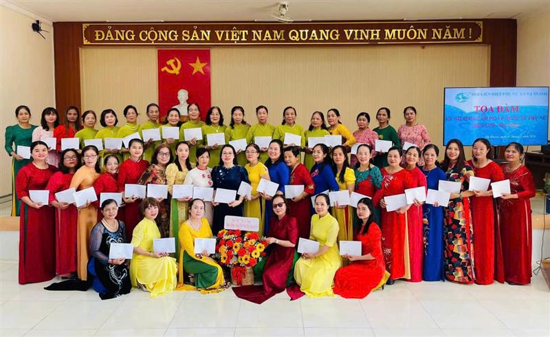 Hình ảnh buổi toạ đàm kỷ niệm 116 năm Ngày Quốc tế Phụ nữ 8/3 (08/3/1910 - 08/3/2026)