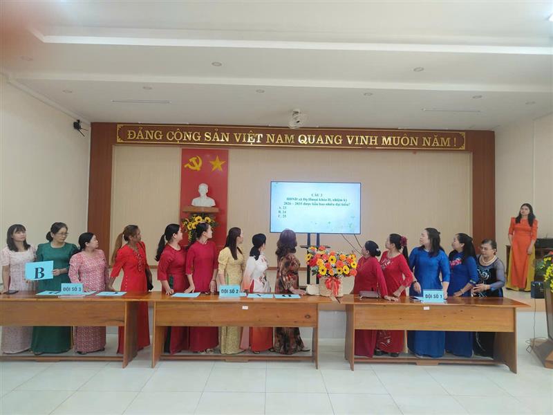 Hình ảnh giao lưu tìm hiểu về bầu cử Quốc hội và Hội đồng nhân dân các cấp nhiệm kỳ 2026 – 2031