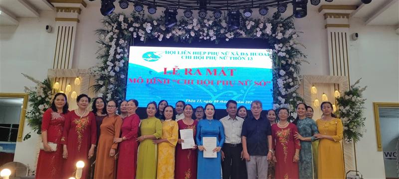 Chi hội 13 ra mắt mô hình cùng lãnh đạo thôn