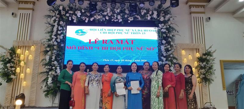 Chi hội 15 ra mắt mô hình cùng lãnh đạo thôn