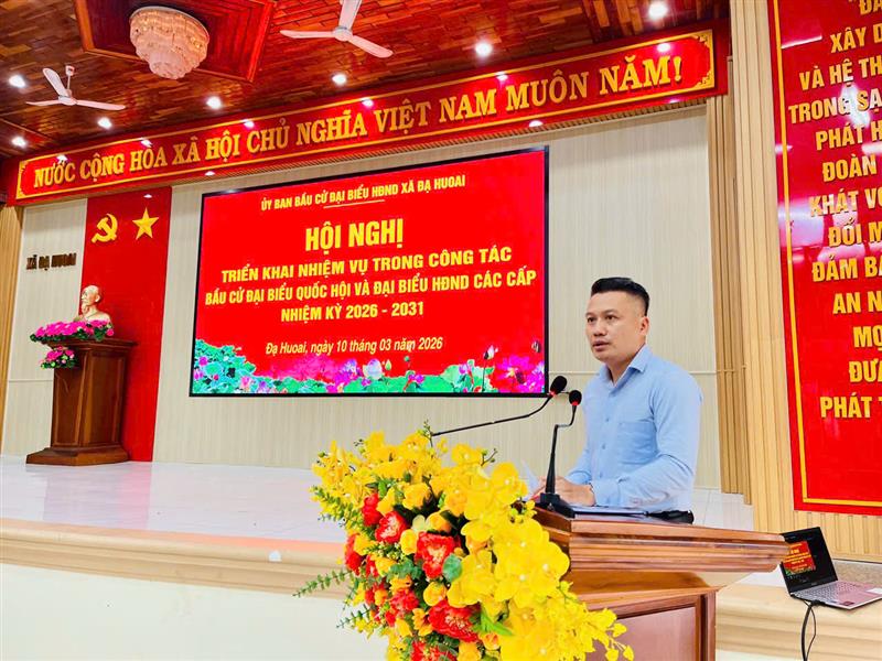 Đ/c Nguyễn Tiến Dũng – TUV – Bí thư Đảng uỷ - CT HĐND xã- trưởng Ban chỉ đạo phát biểu chỉ đạo