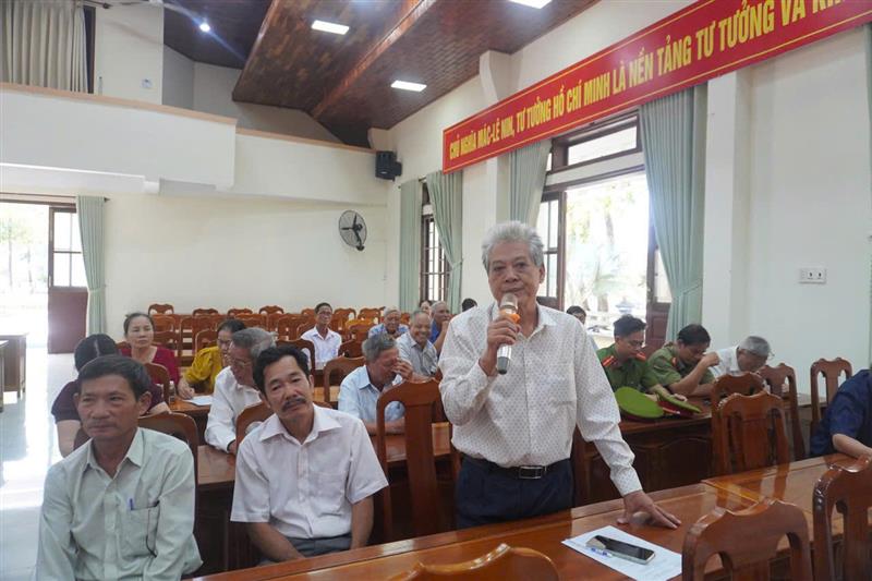 Đại biểu thảo luận