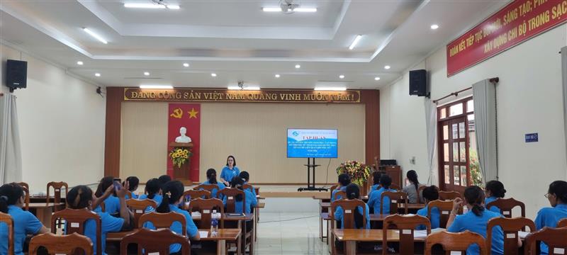 Toàn cảnh buổi tập huấn