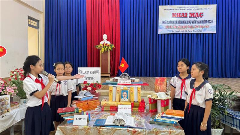 Hình ảnh hoạt động hưởng ứng ngày sách và văn hoá đọc Việt Nam 21/4