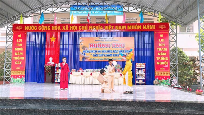 Hình ảnh hoạt động hưởng ứng ngày sách và văn hoá đọc Việt Nam 21/4