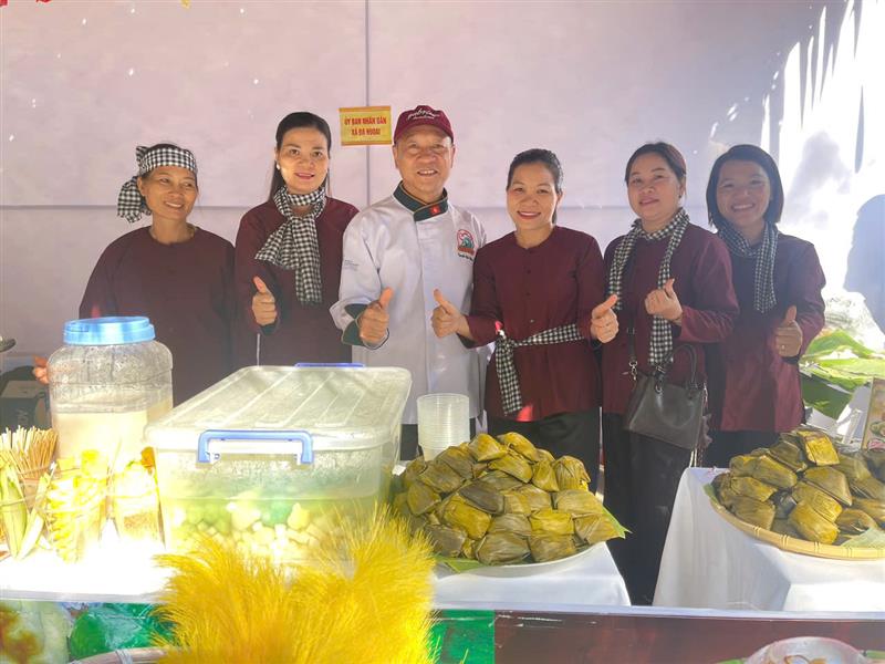 Hình ảnh tham gia Phiên chợ quê trong khuôn khổ lễ hội Giỗ Tổ Hùng Vương năm 2026