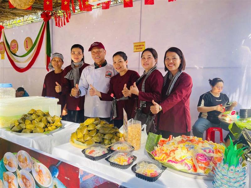 Hình ảnh tham gia Phiên chợ quê trong khuôn khổ lễ hội Giỗ Tổ Hùng Vương năm 2026