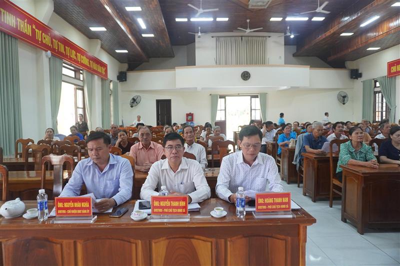 Hình ảnh tại buổi tiếp xúc cử tri