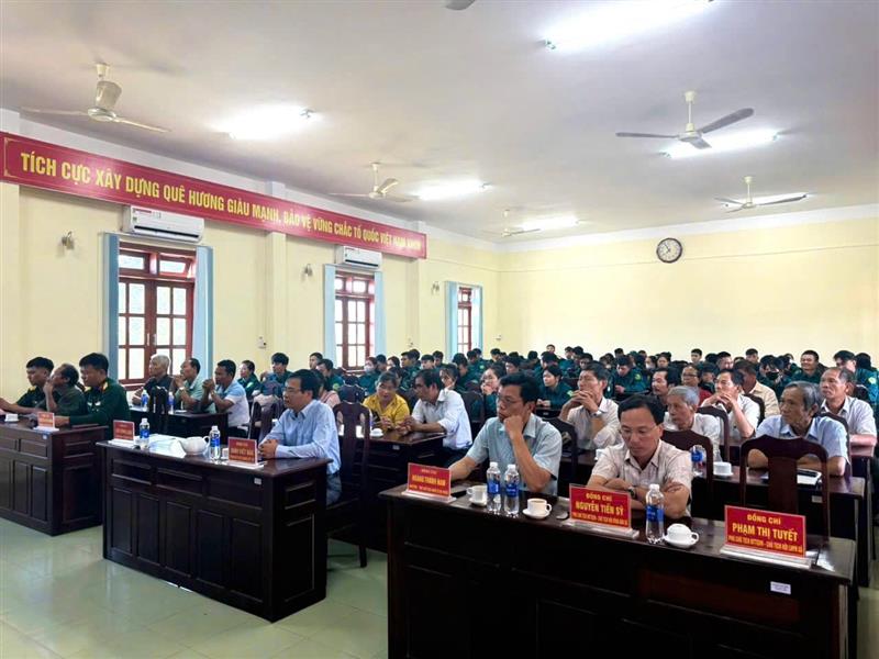 Đại biểu dự lễ khai mạc Đại biểu dự lễ khai mạc
