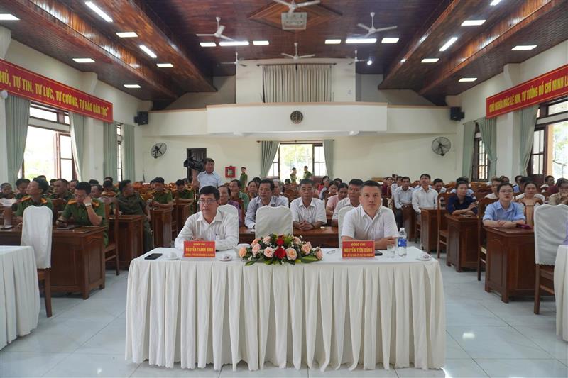 Hình ảnh Lễ công bố Quyết định của Giám đốc Công an tỉnh Lâm Đồng về cơ sở đủ điều kiện cung cấp dịch vụ cai nghiện ma túy tự nguyện tại gia đình, cộng đồng đối với Trạm Y tế xã Đạ Huoai