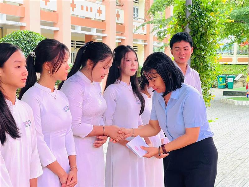 Hình ảnh hoạt động tại buổi lễ khai mạc hoạt động hè