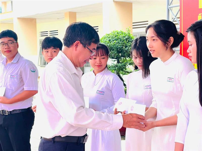 Hình ảnh hoạt động tại buổi lễ khai mạc hoạt động hè