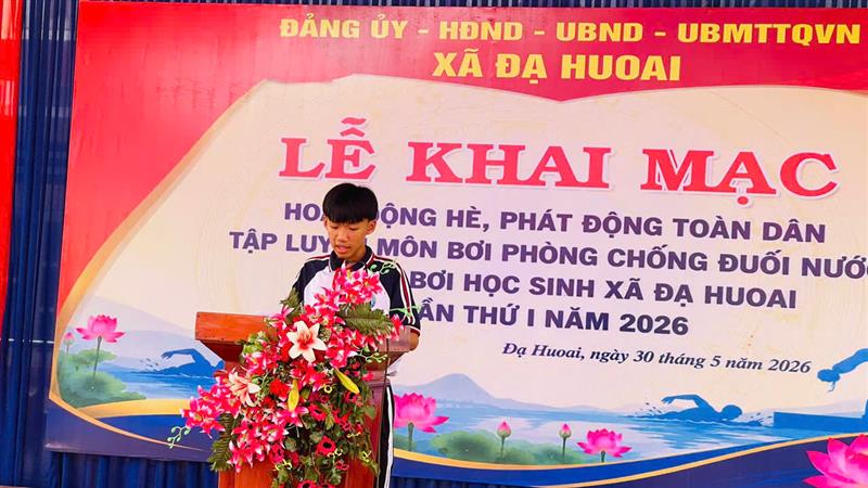 Hình ảnh hoạt động tại buổi lễ khai mạc hoạt động hè